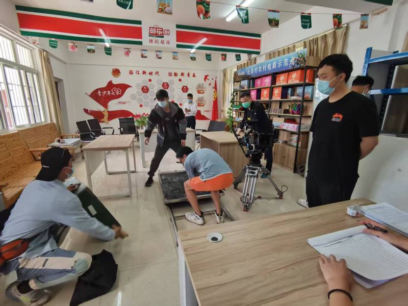 柳北区广告片拍摄公司：极简主义践行者，少即是多的视觉哲学